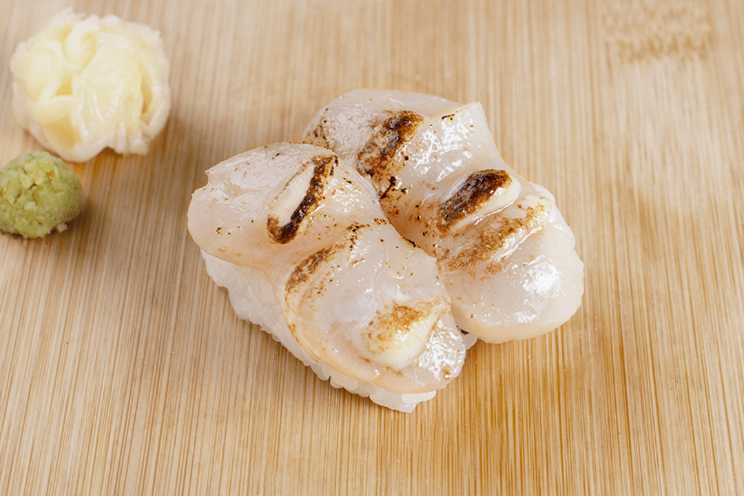 menu-2023-website-nigiri-seared-scallop-japanese-mayo-min.png Seared Scallop with Japanese Mayo - Image 1